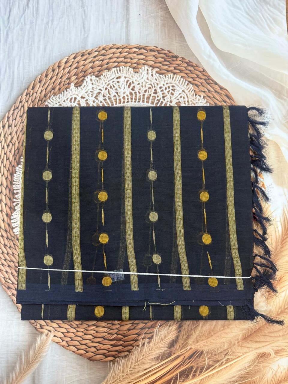 chettinad-cotton-saree-with-vertical-stripe-and-polka-dot-pattern