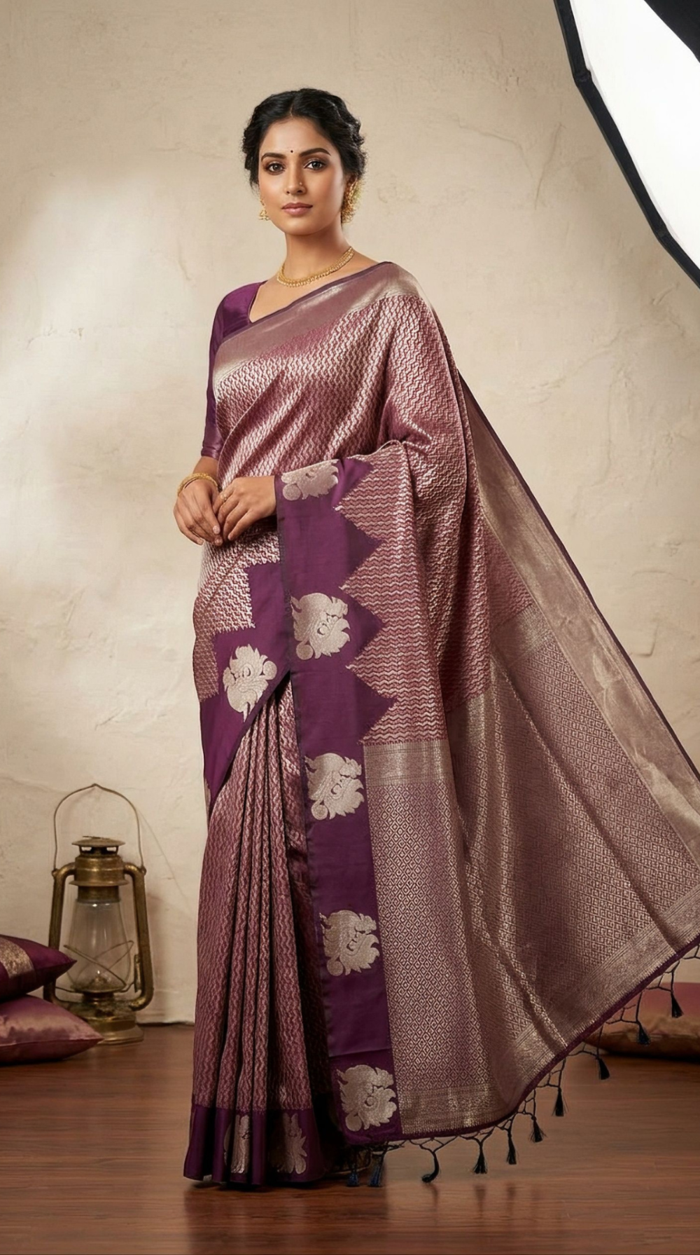 soft-semi-silk-zari-saree-with-wavy-design-and-peacock-motif-pallu