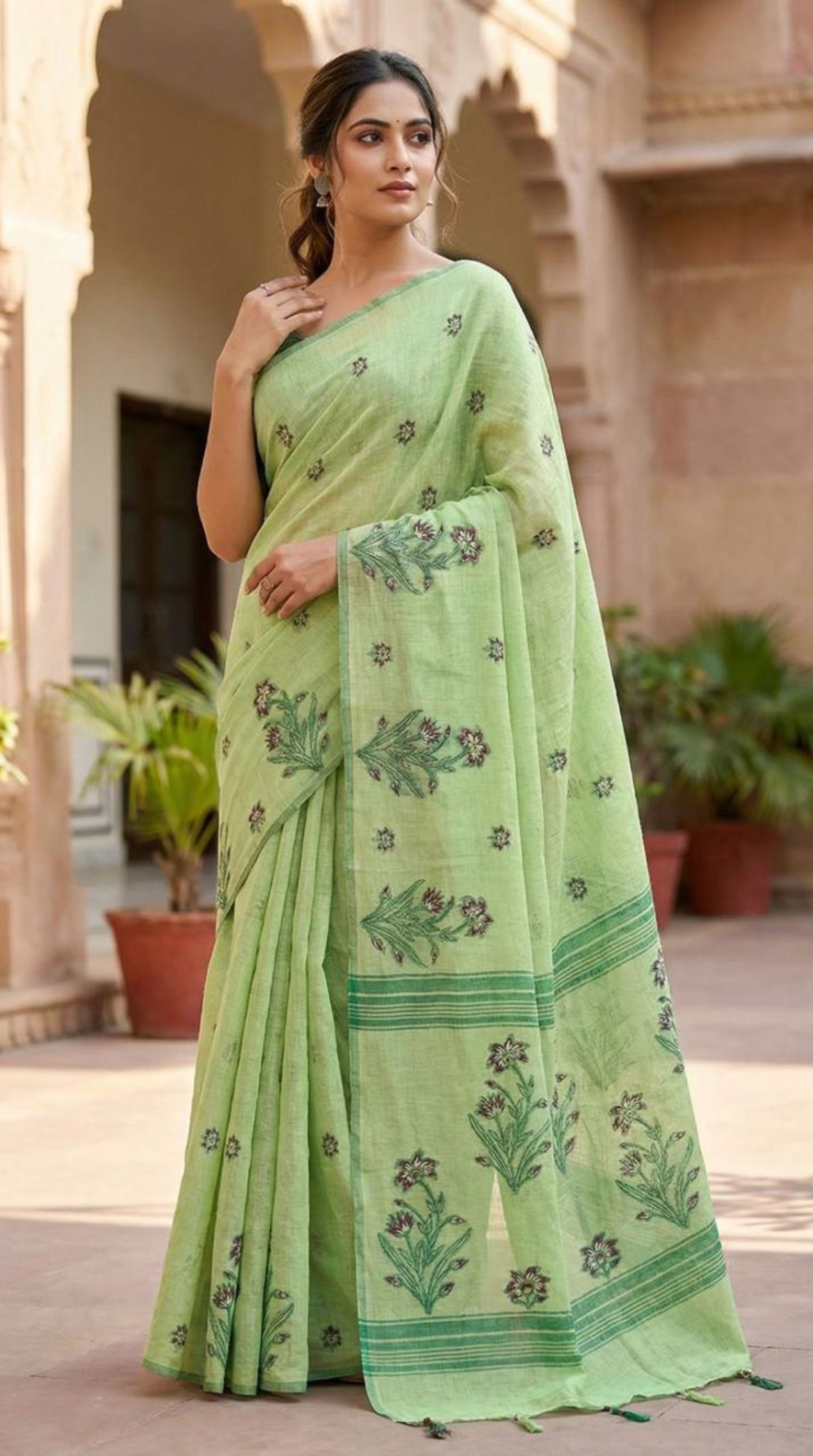 fancy-cotton-saree-with-floral-motifs-striped-border
